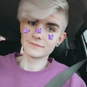 Meet your Posher, Ashton